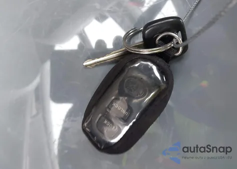 2004 Toyota Corolla Le from USA, damaged, VIN 1NXBR32E34Z302384